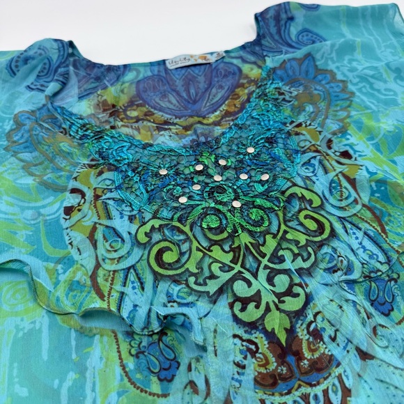 Unity World Wear Women’s Blue Green Studded Patterned Top Medium Flutter Sleeve - Picture 6 of 15